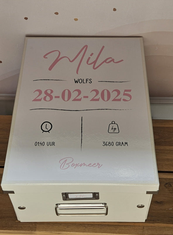 Bewaardoos herinneringen met geboortegegevens -roze
