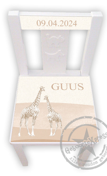 Stoeltje met naam en Giraffe sepia