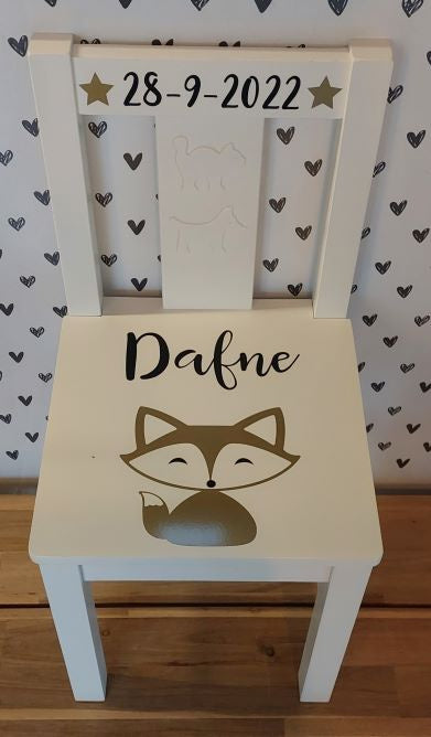Stoeltje met naam en Babyvosje