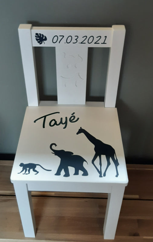 Stoeltje met naam en dieren Afrika jongen