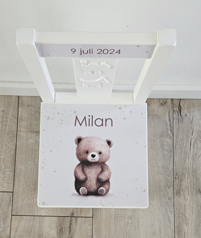 Stoeltje met naam en Schattig beertje
