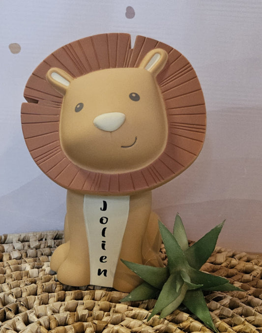 ''Atelier Pierre'' spaarpot Hakuna de Leeuw  (met naam)