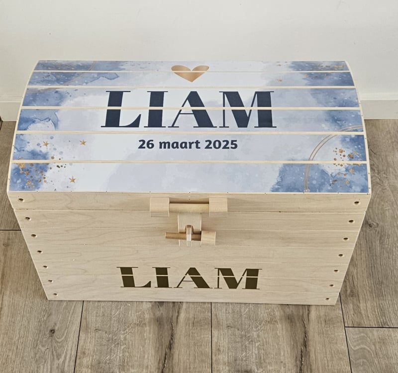 Naturel houten speelgoedkist met naam 'Watercolor'