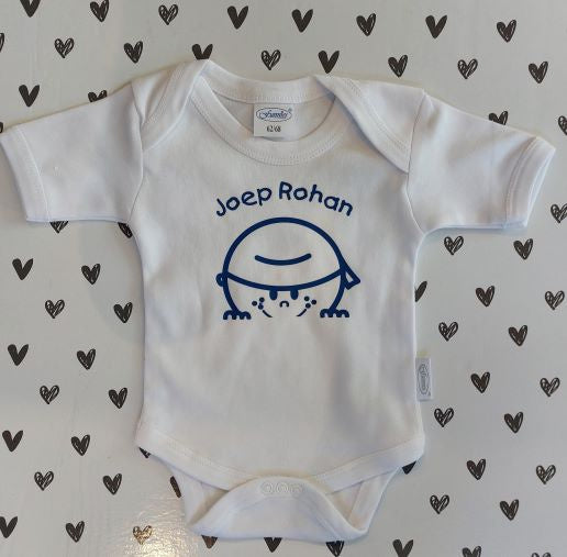 Rompertje  met naam en afbeelding maat 62-68 / wit