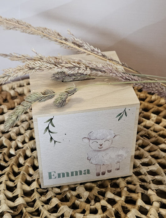 houten spaarpot met naam  schaapje