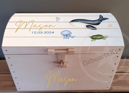 Naturel houten speelgoedkist met naam 'Oceaan'