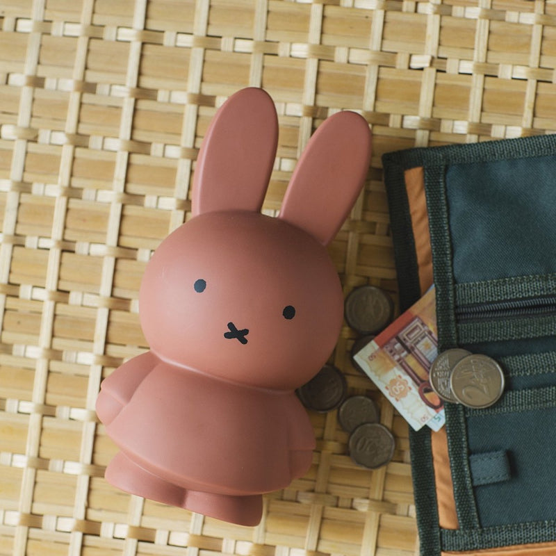 ''Atelier Pierre'' spaarpot Nijntje  terra  (met naam)