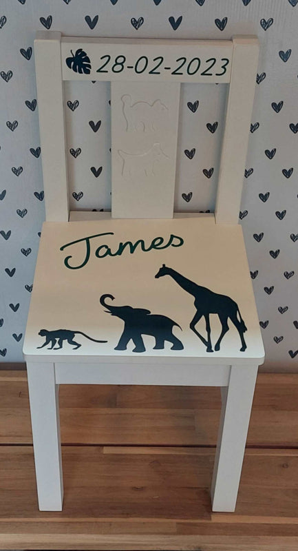 Stoeltje met naam en dieren Afrika jongen
