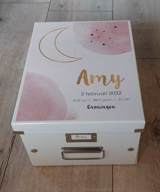 Bewaardoos  met geboortegegevens en maan-aquarel roze
