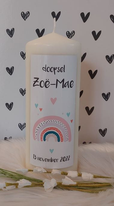 Doop- of geboortekaars met naam Regenboog roze
