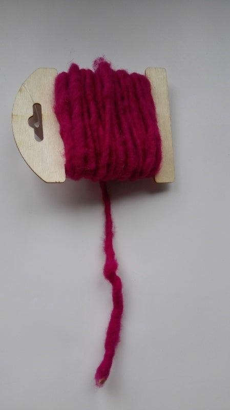 Klosjewolkoord donker roze