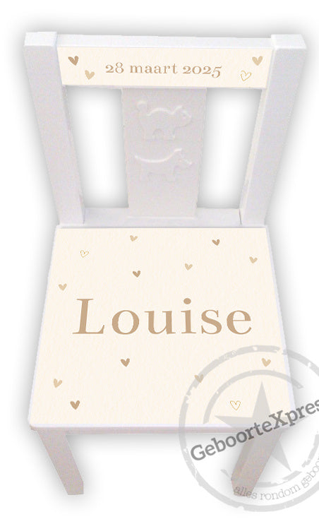 Stoeltje met naam en Hartjes beige